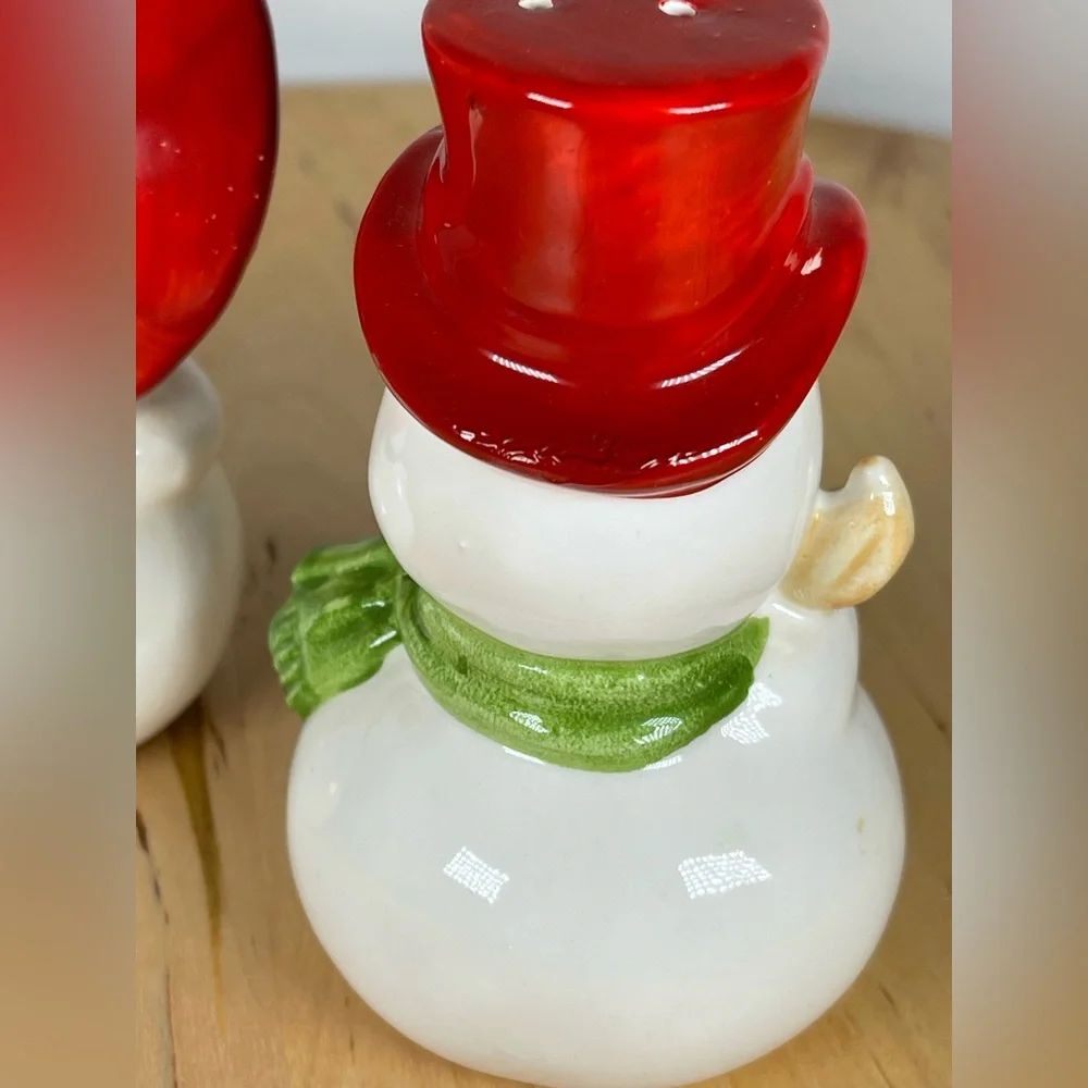 Lefton Vintage RARE/HTF snowman‎ and woman salt & pepper shaker pair MCM ceramic
